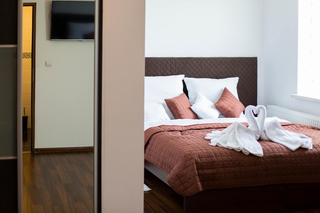 Noclegi Prestige โนวิซอนช์ ภายนอก รูปภาพ